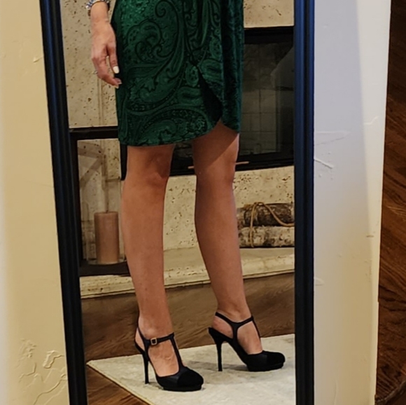 Tory Burch Navy Satin and Suede T-Strap Heels - Picture 8 of 8